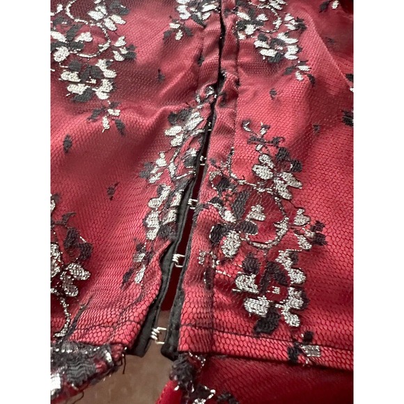 Torrid 4X Red & Black Embroidered Corset Satin and Lace, Velvet Straps - Picture 5 of 12
